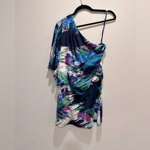 One-shoulder mini dress